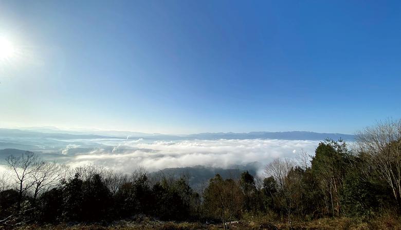 大分県日田市神来町の土と空が広がる風景